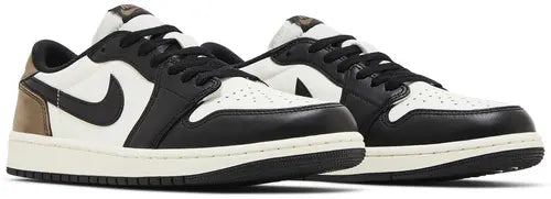 JORDAN 1 LOW x DARK MOCHA