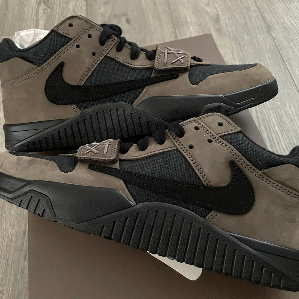 JUMPMAN JACK TR x TRAVIS SCOTT BROWN